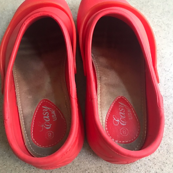 EASY USA Red Casual Beach Clogs 8 - Picture 7 of 8